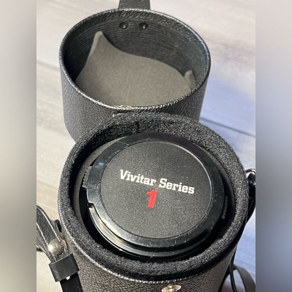 Vivitar SLR Lens 70-210MM  1:3.5 Macro Focusing Zoom for film cameras plus bag - Picture 1 of 10